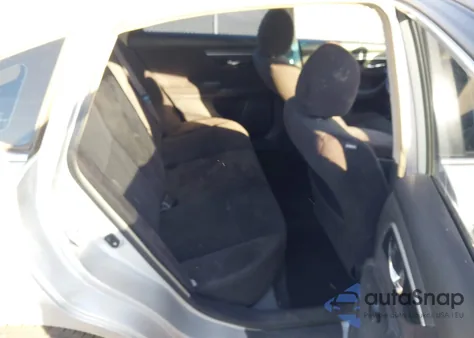 2013 Nissan Altima 2.5 Sv z USA, uszkodzony, nr VIN 1N4AL3AP8DC277689